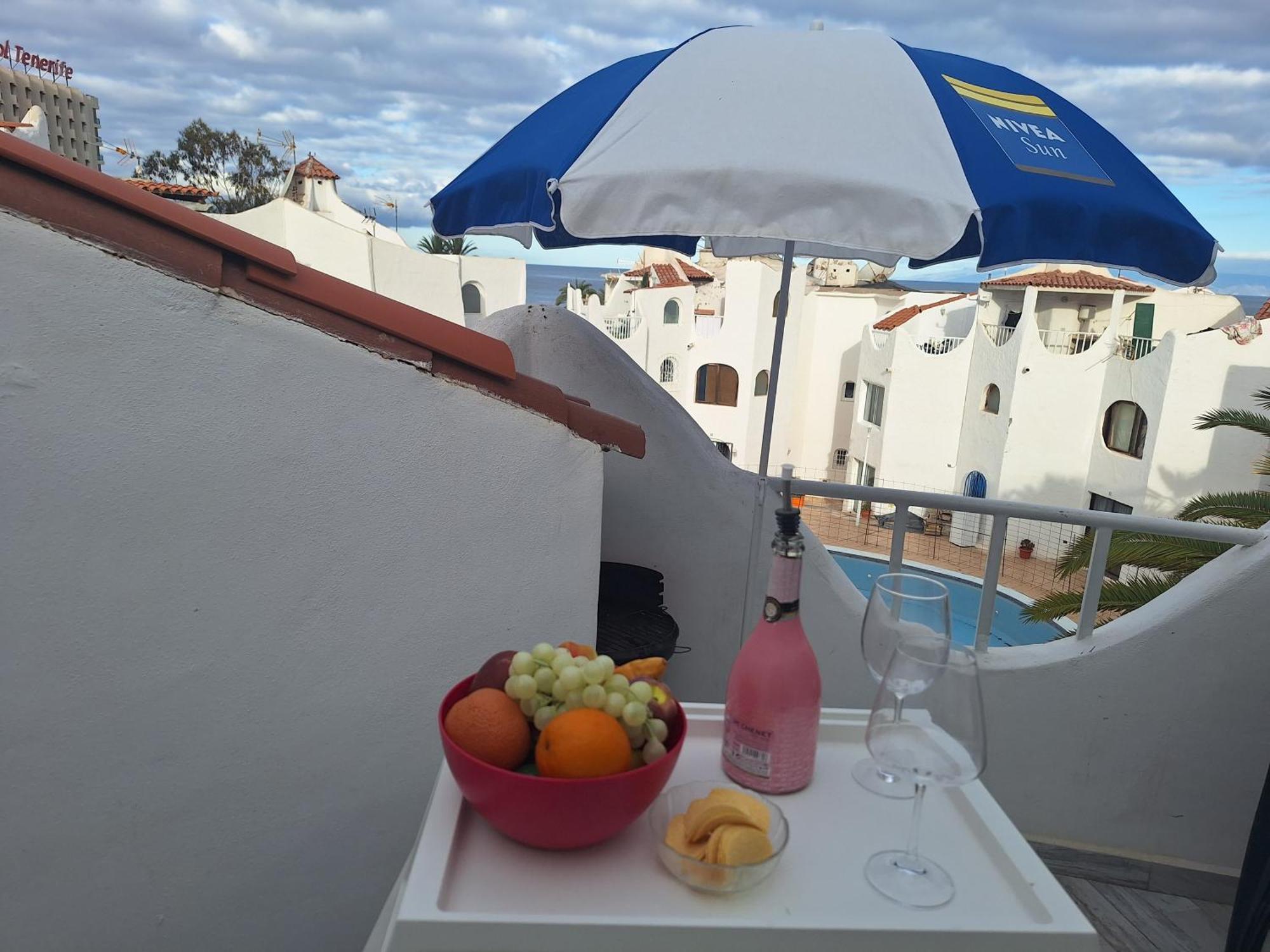 Wonderful White Appartament In Las Tortugas 플라야데라스아메리카스 외부 사진